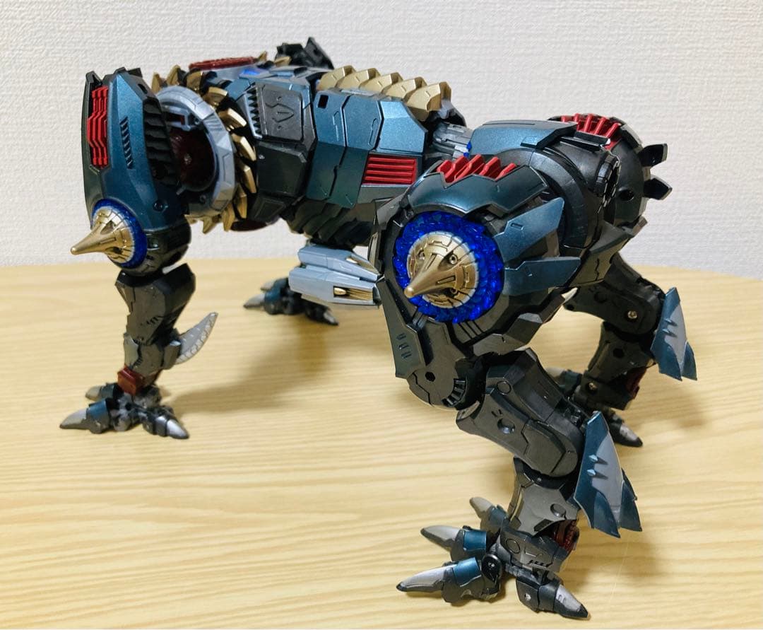 ダイアクロン：ワルダロアーズ＜ジャグワ＞／胴体&脚パーツ