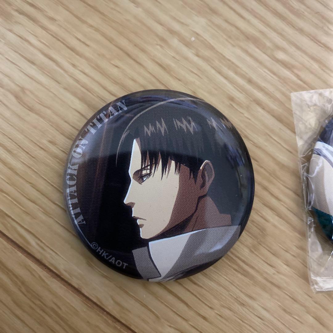 リヴァイ　悔いなき選択　缶バッジ　進撃の巨人