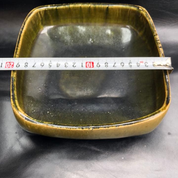 古美術品◼️蔵からかなりステキな深い緑色の可愛らしい四角い陶器が出て来ました、