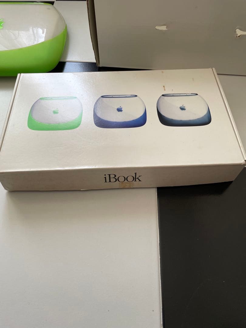 iBookクラムシェル限定カラー