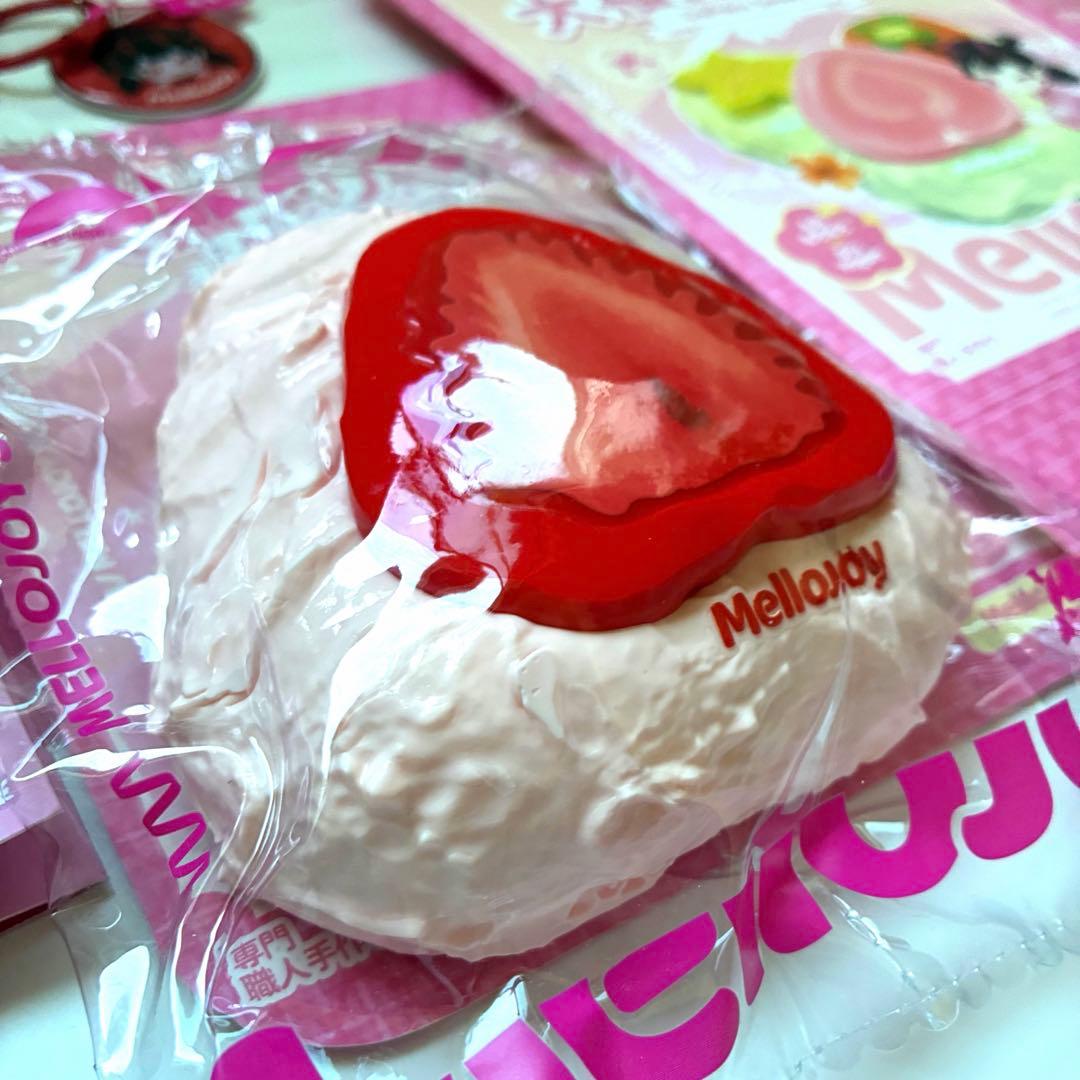 Mellojoy スクイーズ メロジョイ　クリーム　大福 ストロベリー　苺