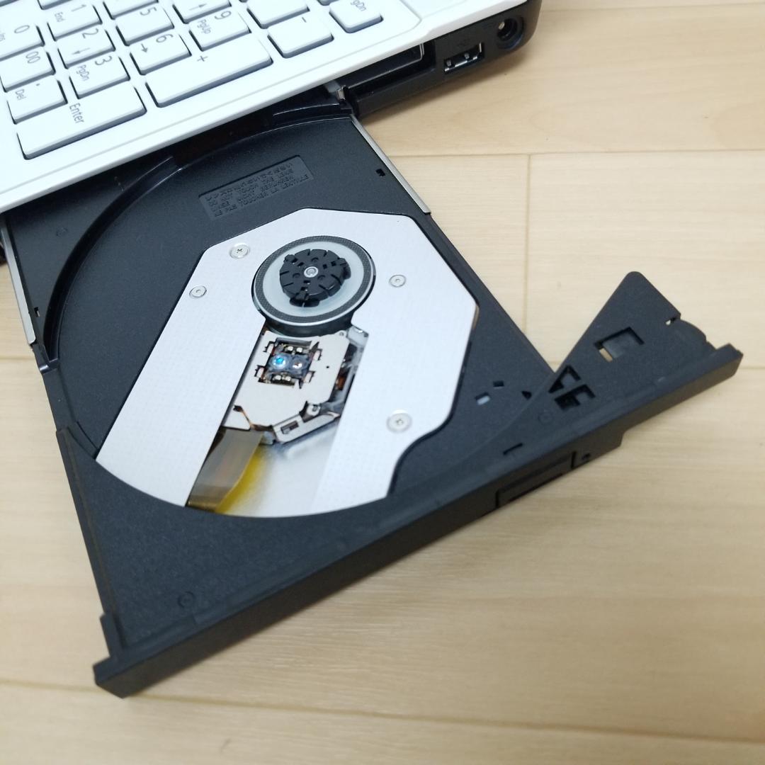 新品SSD BD搭載 i7搭載 即使用可ノートPC 富士通 (E1897)