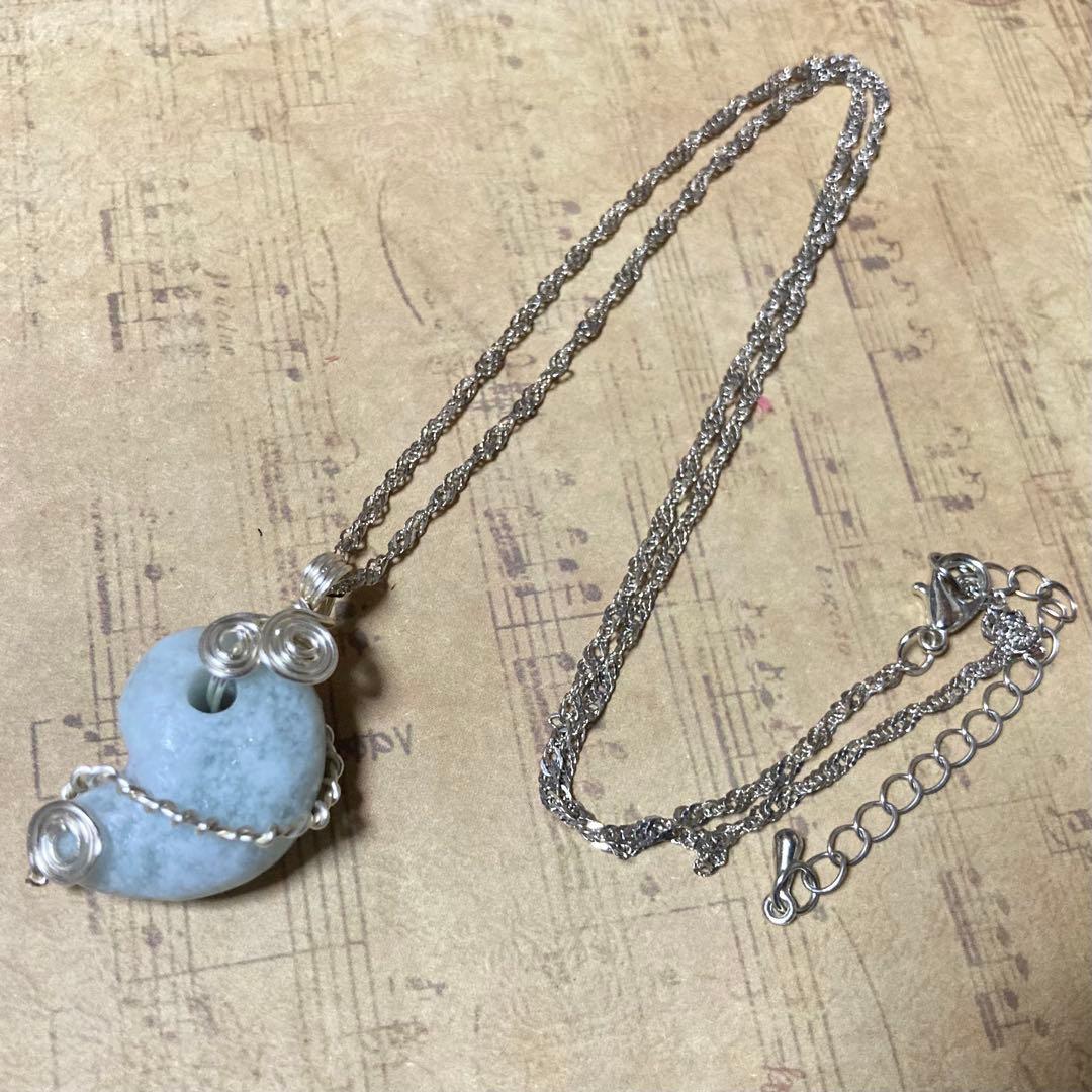 【即購入❌•ハンドメイド】糸魚川翡翠　小滝　氷質　青翡翠　勾玉　ネックレス
