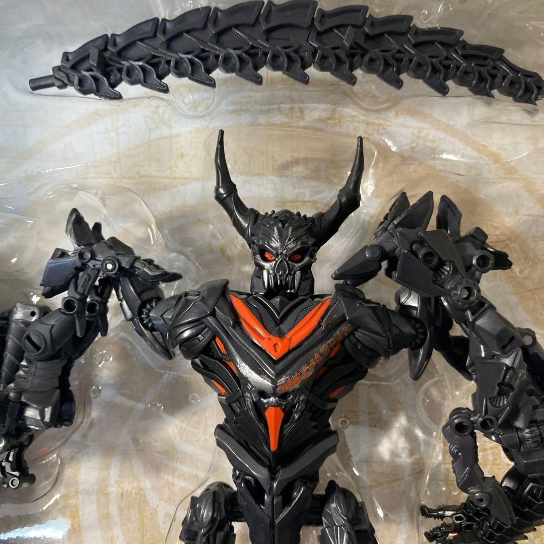 トランスフォーマー最後の騎士王　インファーノカス　トイザラスオリジナル