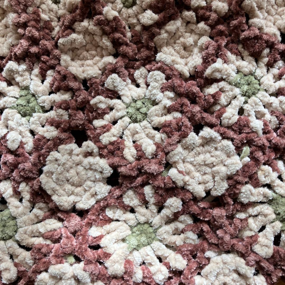 ハンドメイド　花柄モチーフ　手編みバッグ