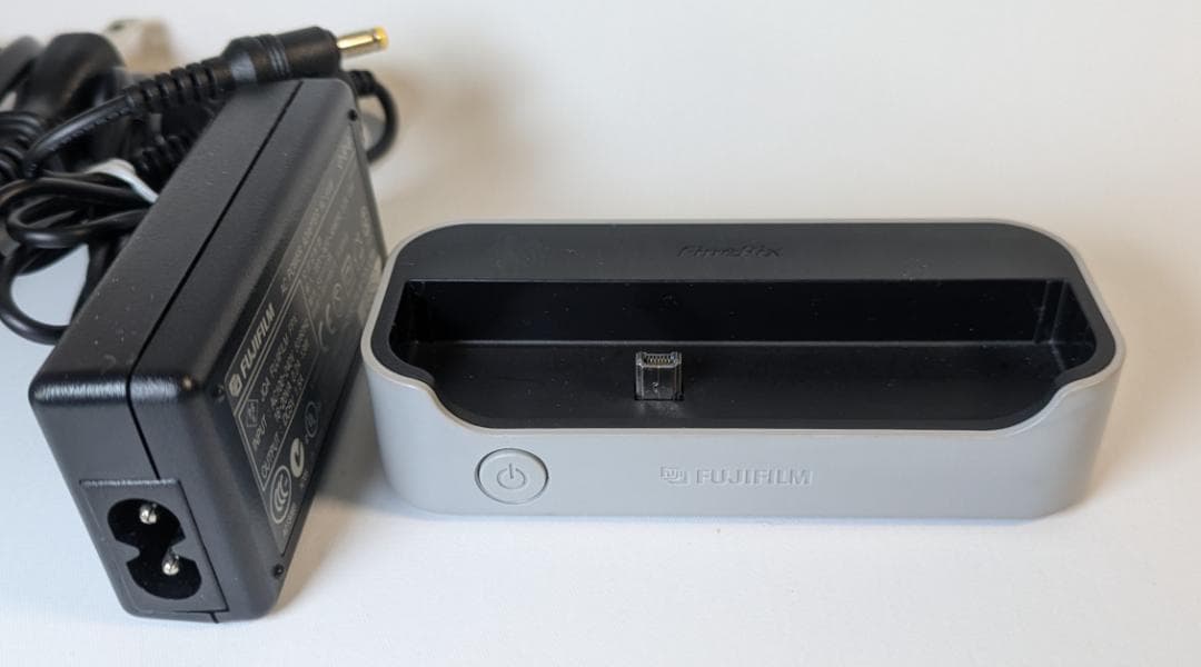 美品 FUJIFILM FinePix Z2 コンパクトデジタルカメラ