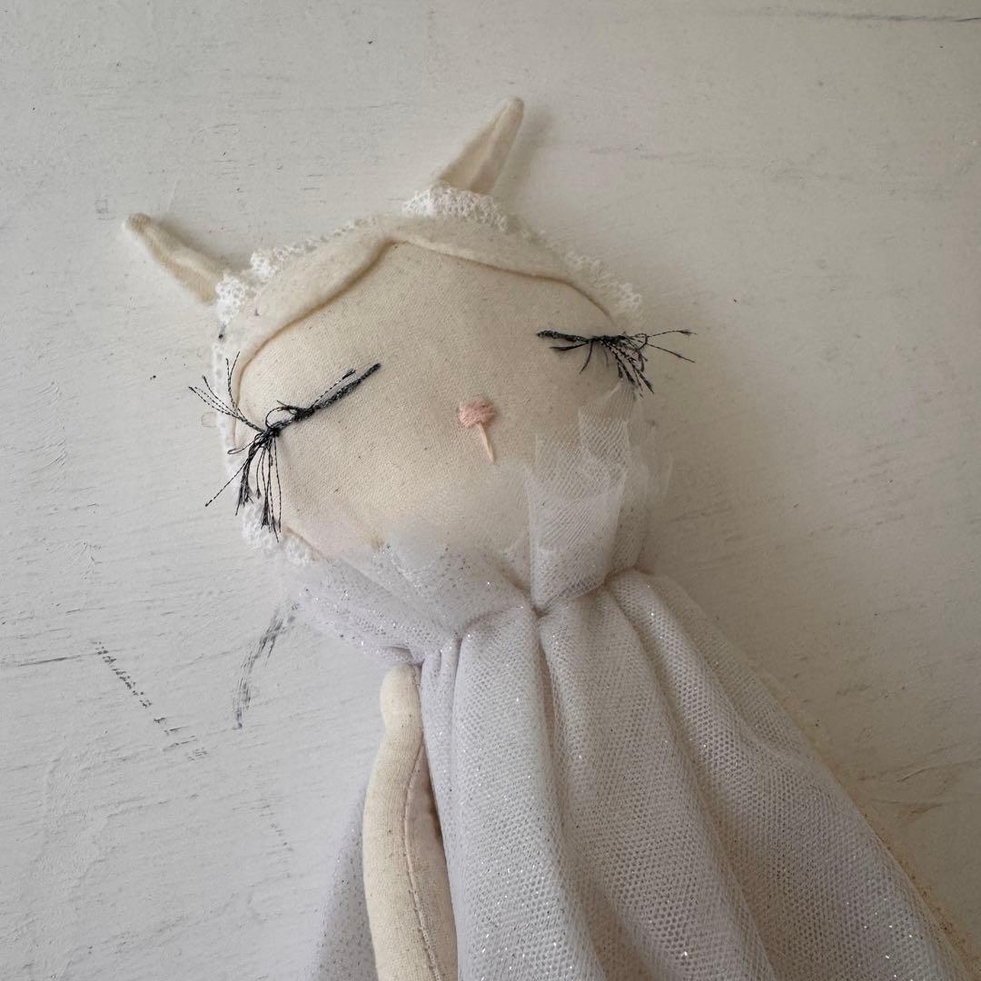 ホワイト猫のチュチュドレス人形