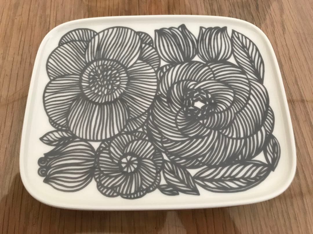 【未使用】マリメッコ　KURJENPOLVI スクエアプレート　3枚セット