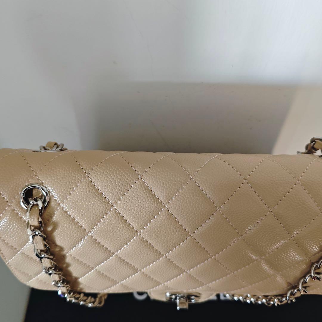 ベージュ キルティングバッグ