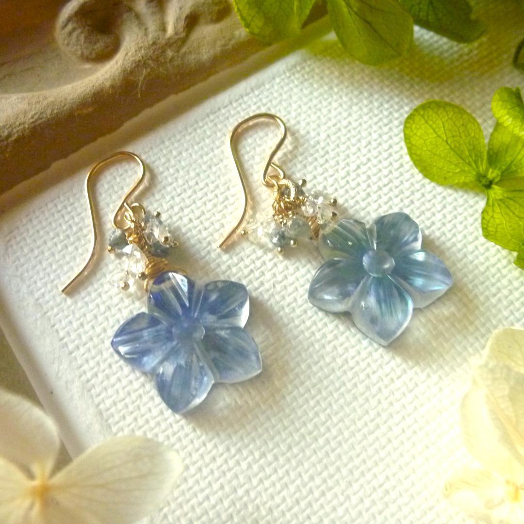 14kgf/ラピスラズリ×MOPクリスタルジャスミンカービングとダイヤのピアス