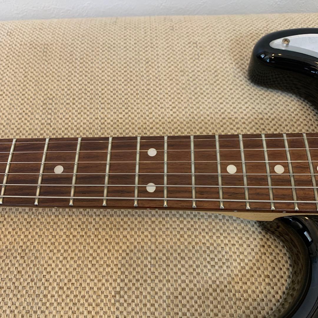 Marvis ストラトタイプ　エレキギター　メイビス