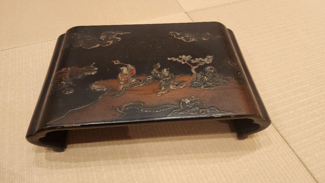 手描き大漆花台の骨董品です