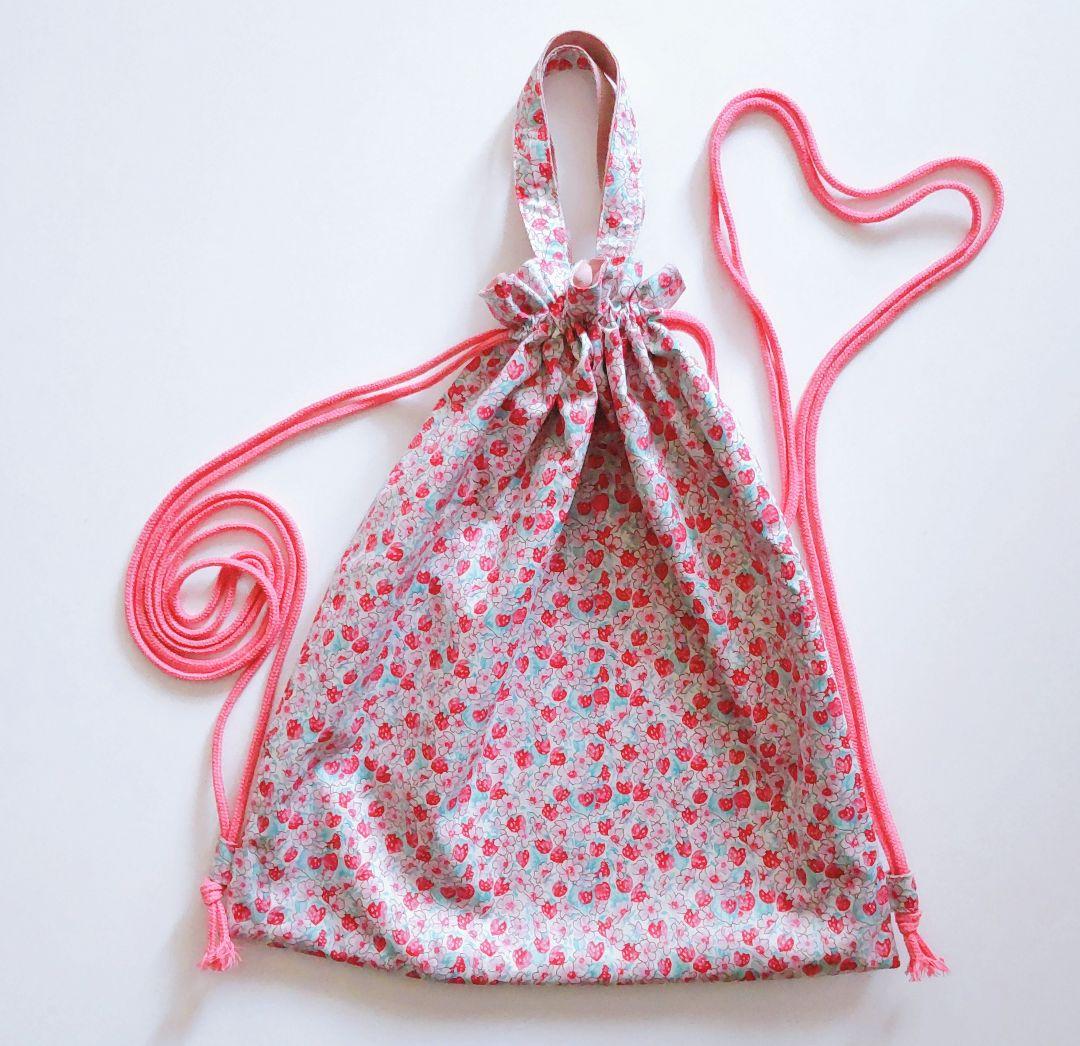 ✰完成品写真掲載✰Liberty苺柄✰ナップザック体操服袋・入園入学　女の子