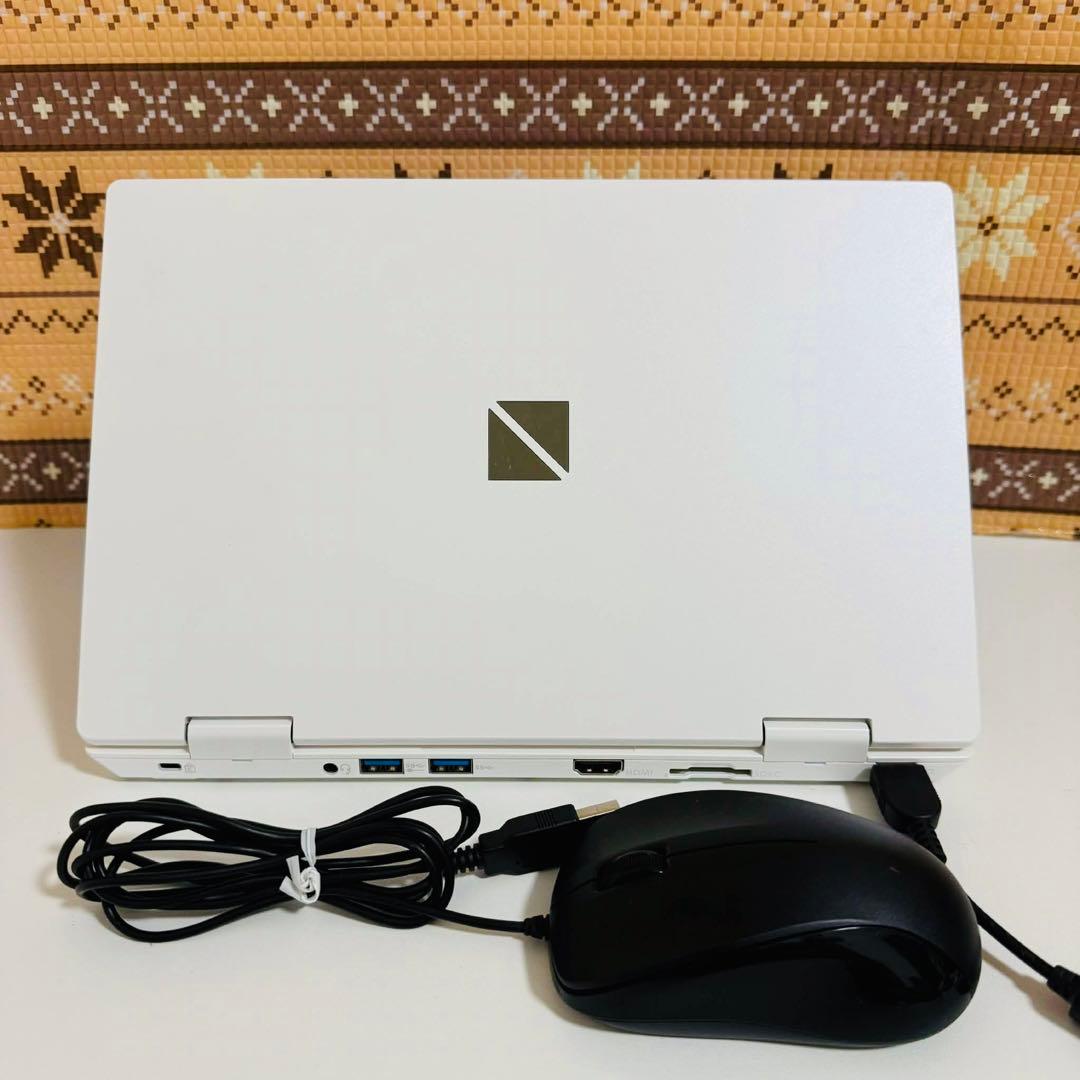 Y205 NECノートパソコン WEBカメラSSDコンパクト Windows11