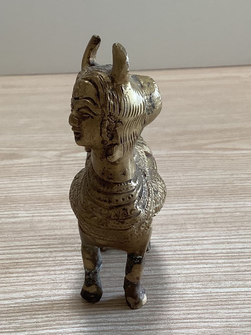 《 ヒンドゥー教　新品　1点物 》 カムデヌ　祝福をもたらす女神　聖牛　真鍮