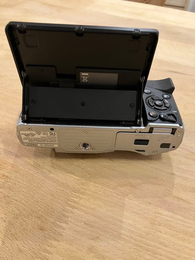 OLYMPUS OM-D E-M10 ジャンク