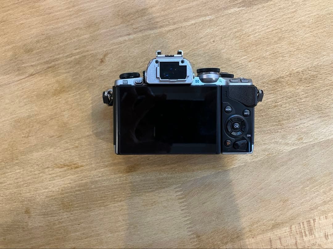 OLYMPUS OM-D E-M10 ジャンク