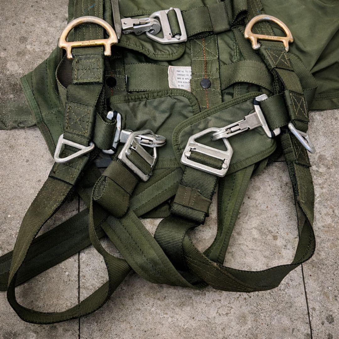 米軍実物 パラシュートハーネス IRVIN AEROSPACE 2004年製