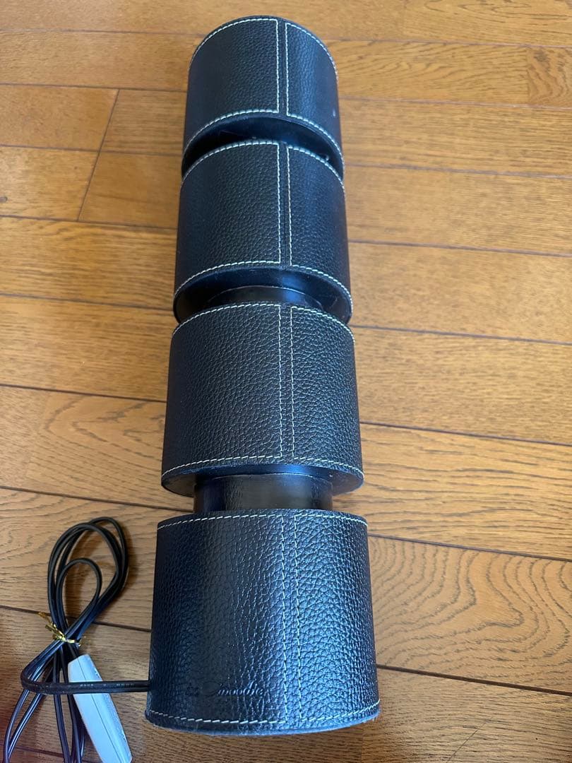 「黒フロアスタンド」牛革に凸凹加工のオシャレ円柱形