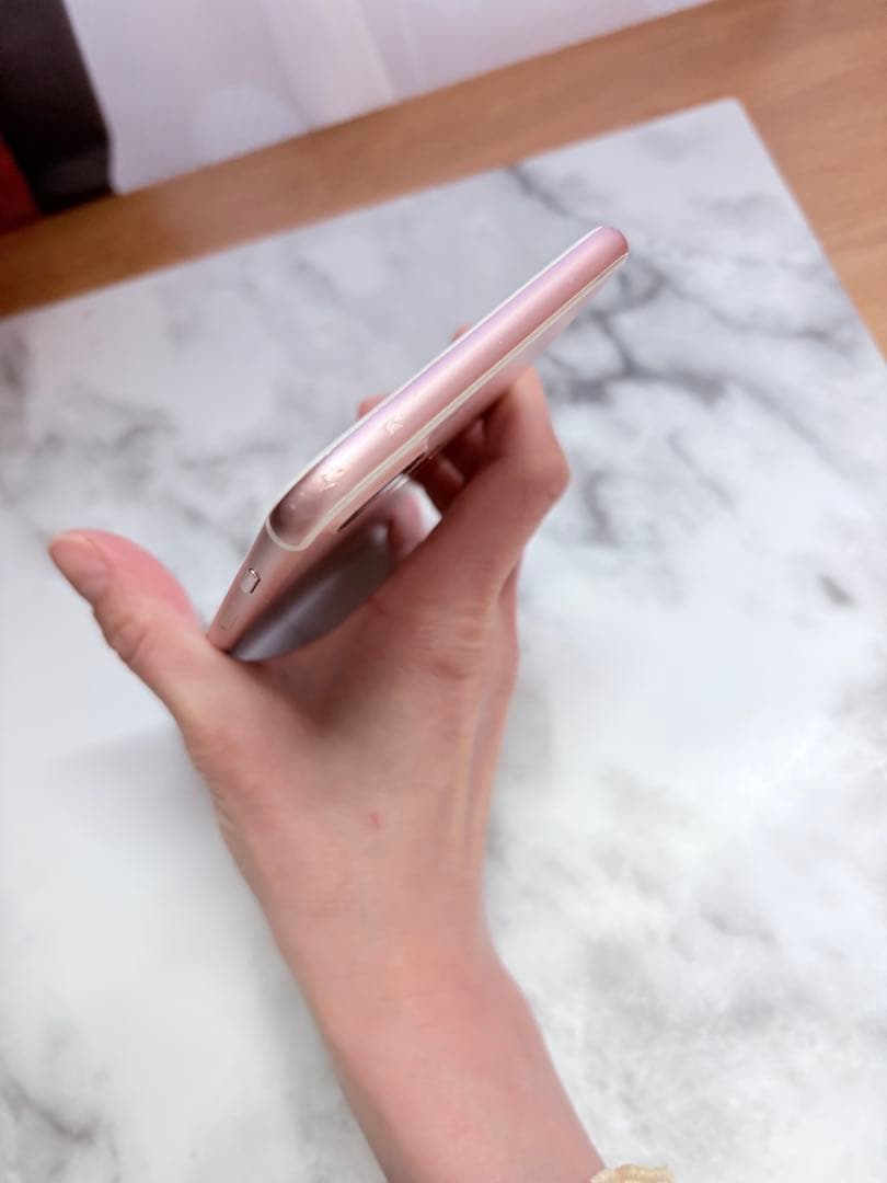 Apple iPhone 7 Plus 128GB ローズゴールド