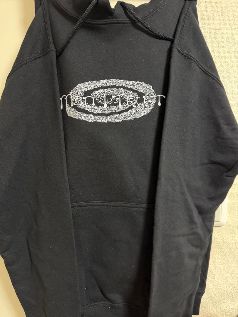 MEN I TRUST Sサイズ ツアーmen i trust パーカー 黒