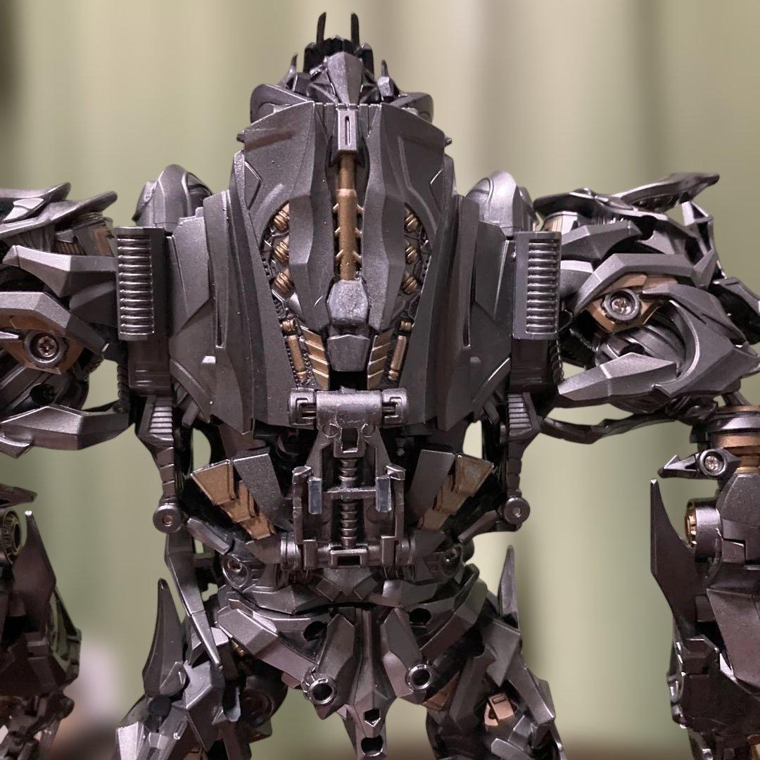 メガトロン　Honey badger トランスフォーマー