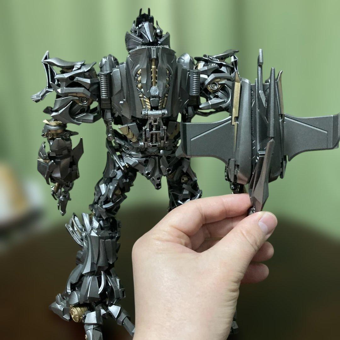 メガトロン　Honey badger トランスフォーマー