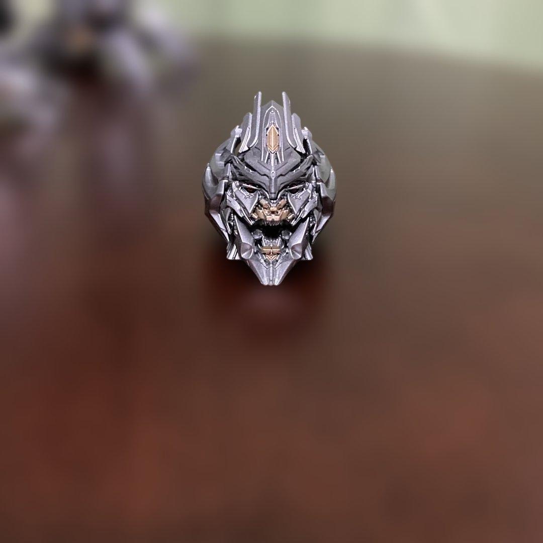 メガトロン　Honey badger トランスフォーマー