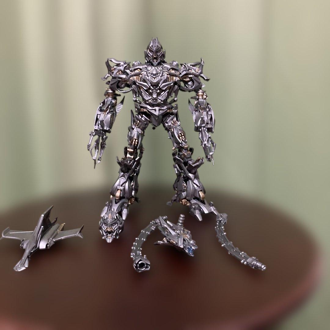 メガトロン　Honey badger トランスフォーマー