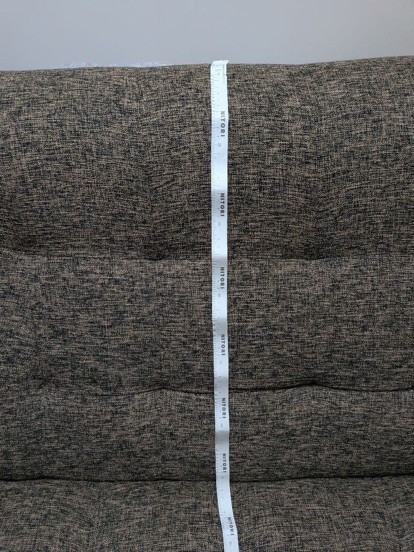 グレー系 2人掛けソファ ボタン付き