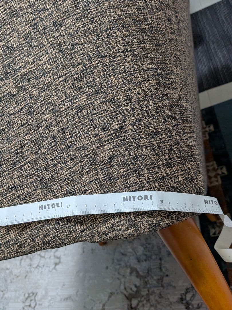 グレー系 2人掛けソファ ボタン付き