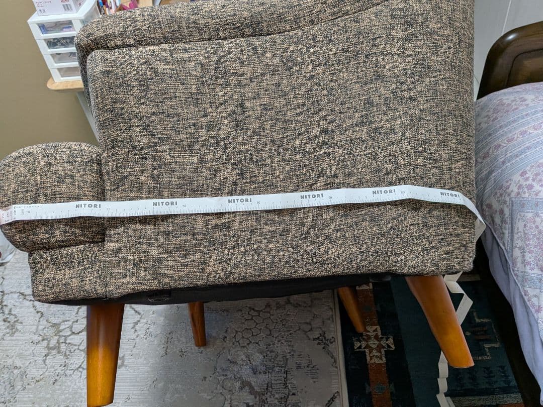 グレー系 2人掛けソファ ボタン付き