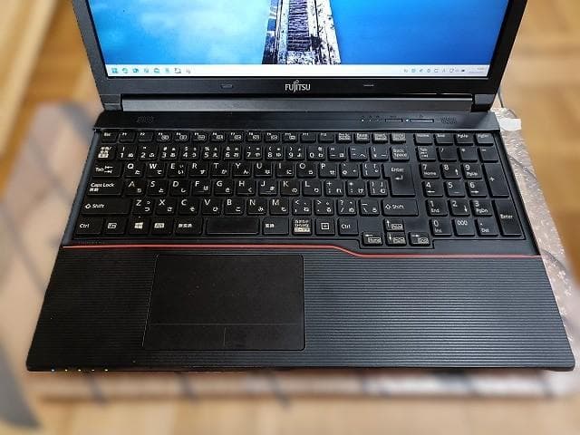 富士通ノートパソコンA574/K SSD240GB メモリ16GB ③