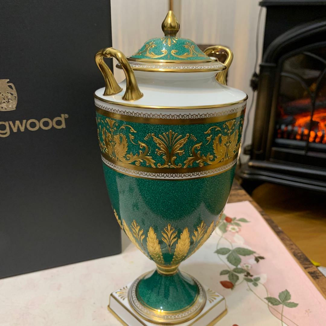 希少ウェッジウッド コロンビア　パウダーグリーン　シャグリーン　フラワーベース