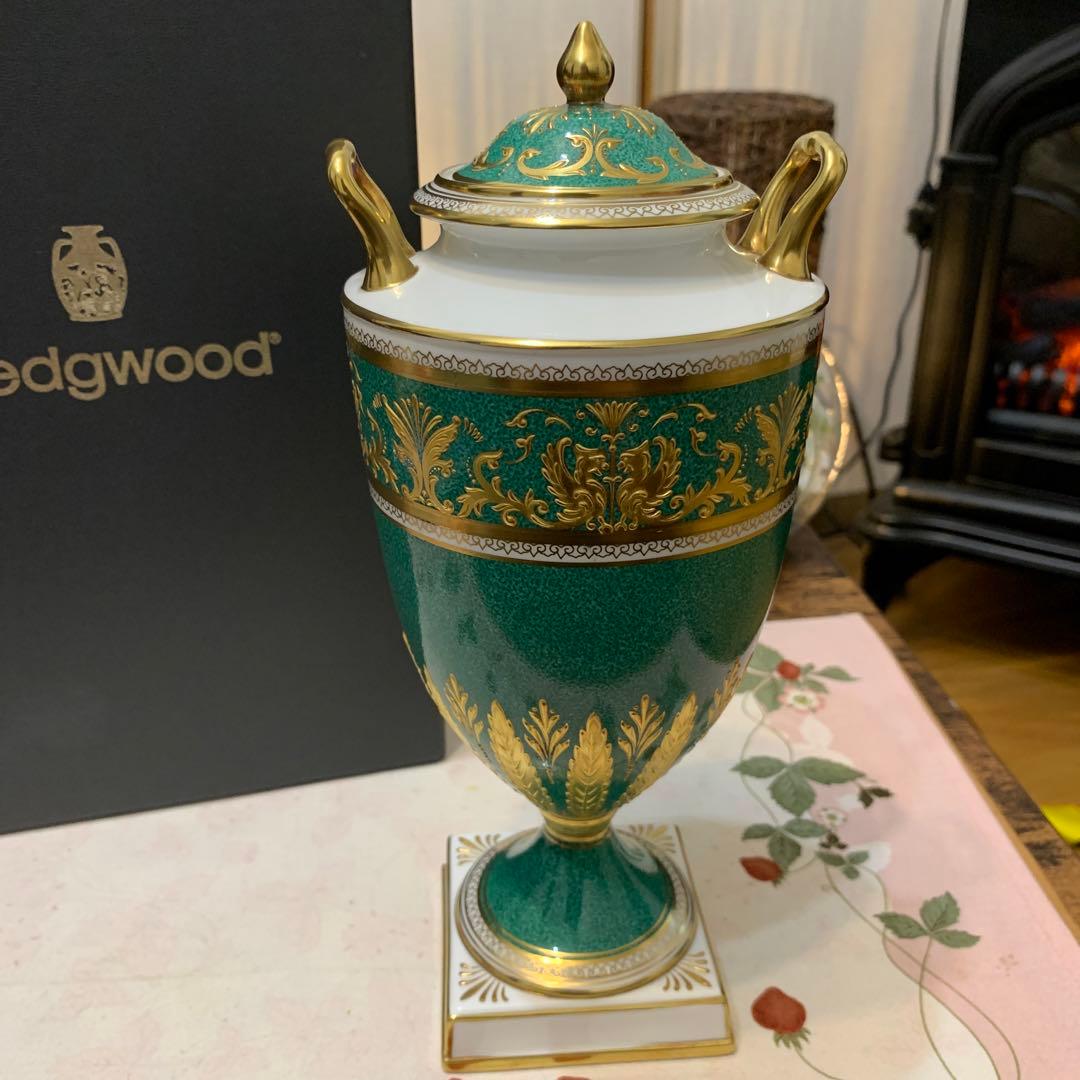 希少ウェッジウッド コロンビア　パウダーグリーン　シャグリーン　フラワーベース