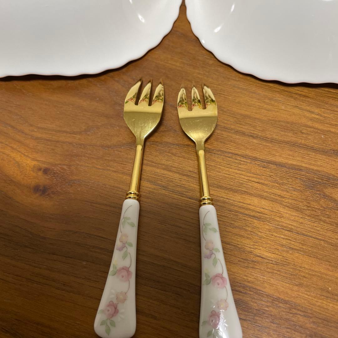 ノリタケ　キューティローズ　デザートボウル&フォークセット