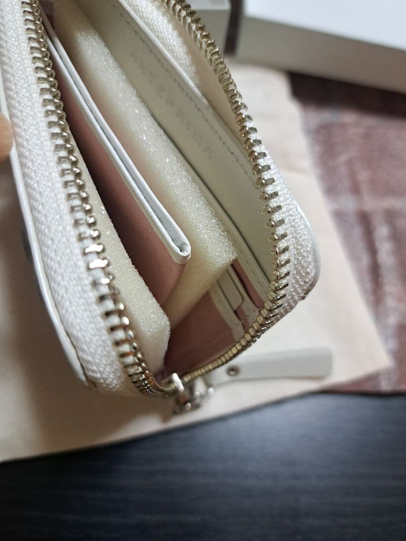 未使用ANTEPRIMAマッツェット小物/Lラウンドウォレット/パールホワイト