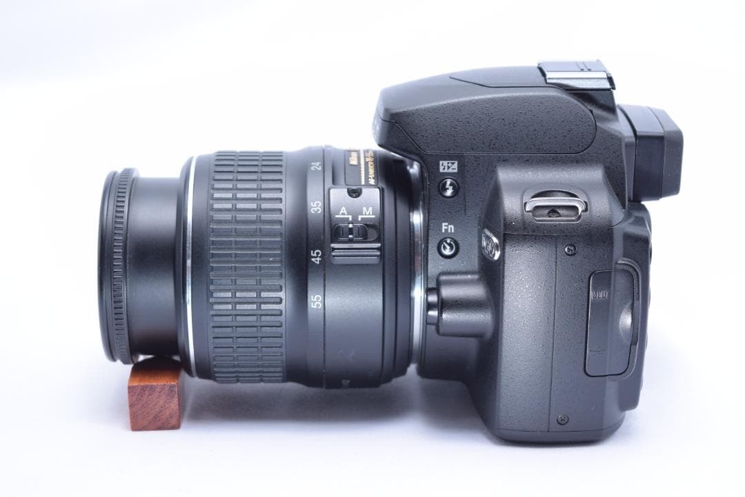 （その１）Nikon D60 おまけ充実　シャッター数2500回以下