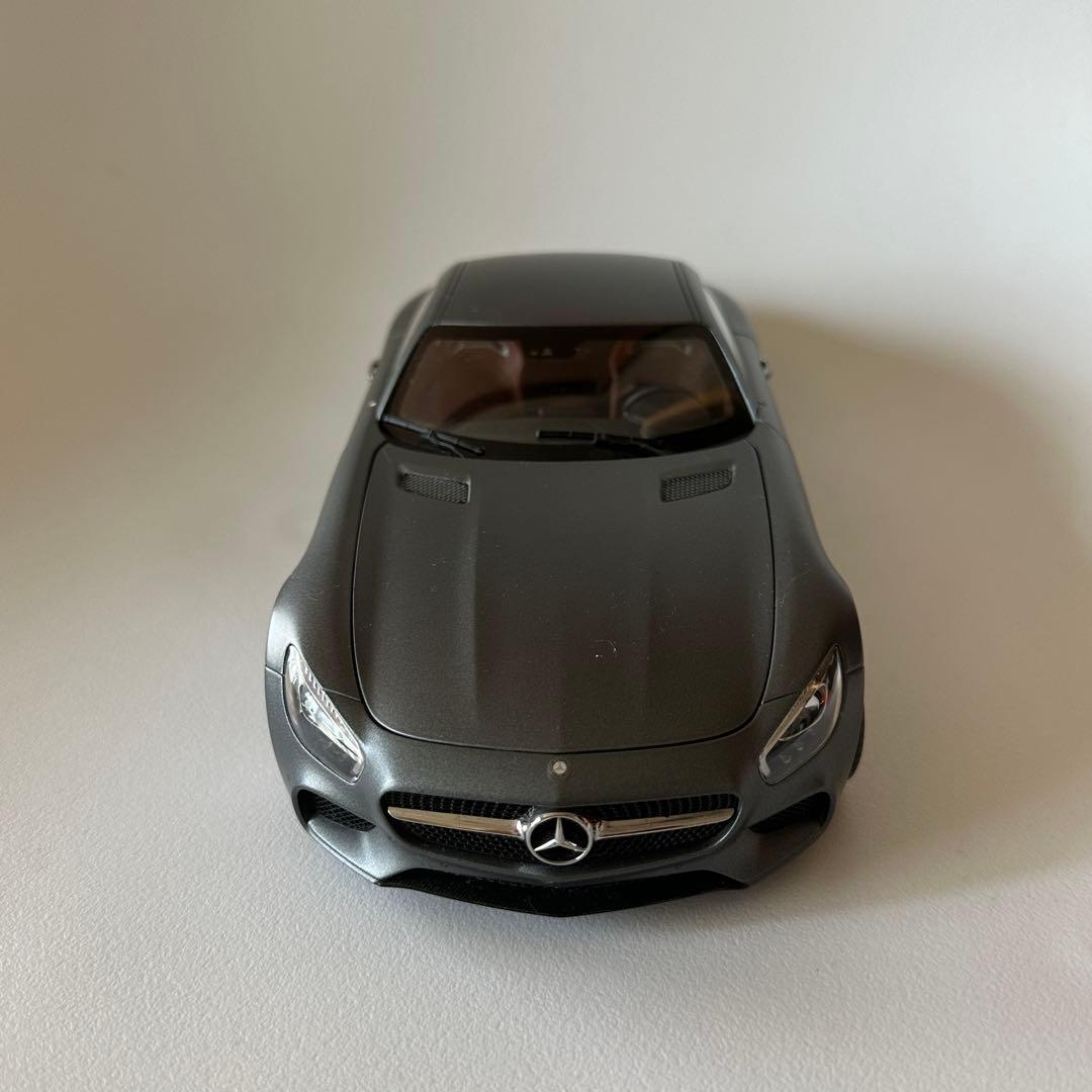 Mercedes-Benz AMGGTミニカー 1/18マットグレー
