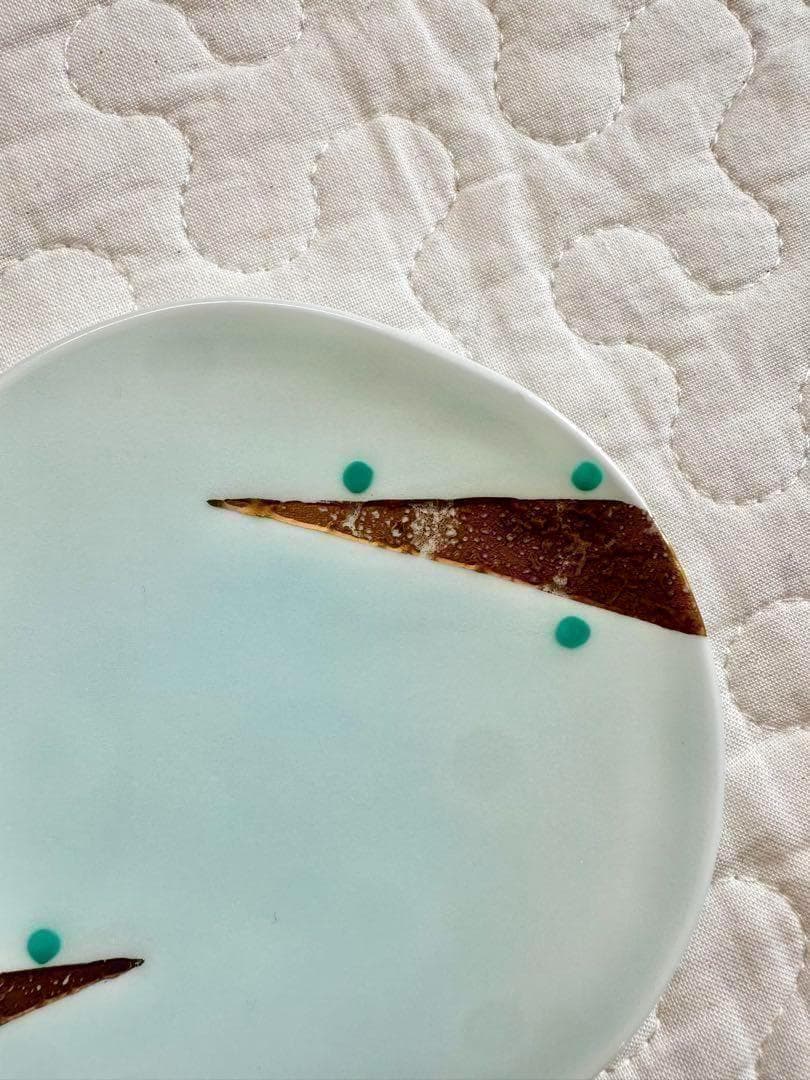 【未使用】有田焼　鴻窯　蓋付き三段重　高台　小皿　金　おせち　お正月