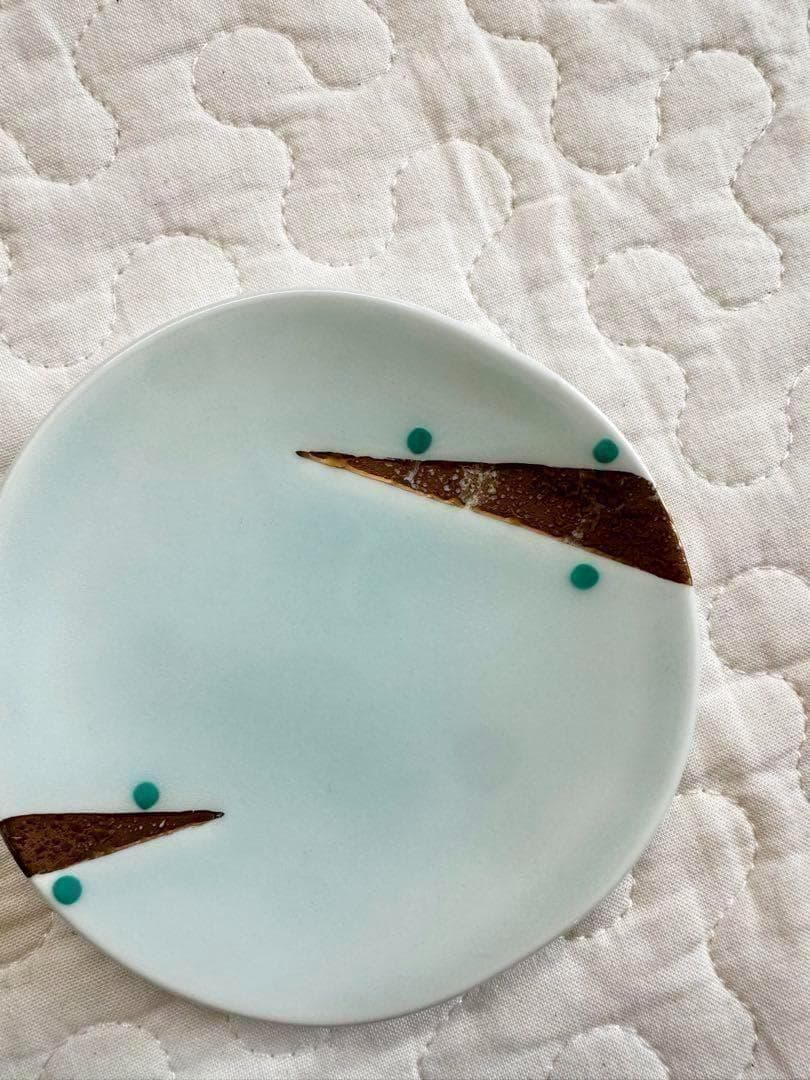 【未使用】有田焼　鴻窯　蓋付き三段重　高台　小皿　金　おせち　お正月