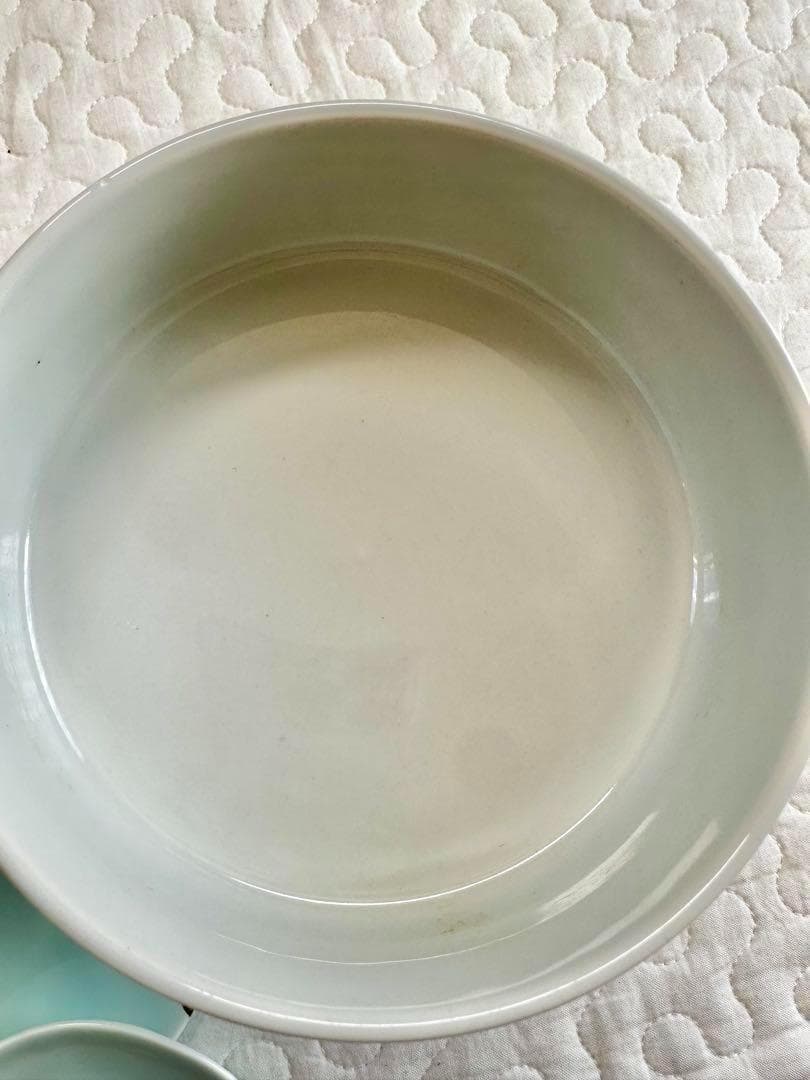 【未使用】有田焼　鴻窯　蓋付き三段重　高台　小皿　金　おせち　お正月