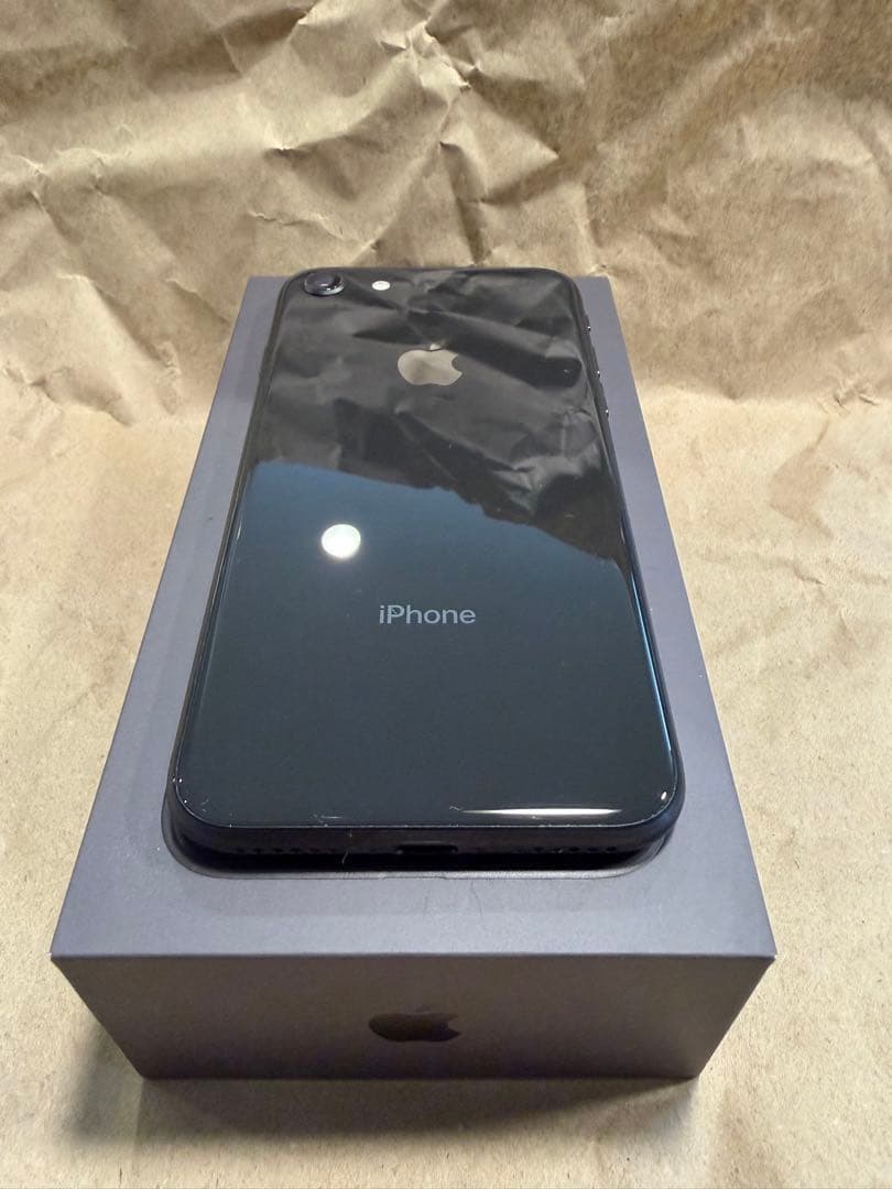 【美品】Apple iPhone8 64GB スペースグレー バッテリー93%