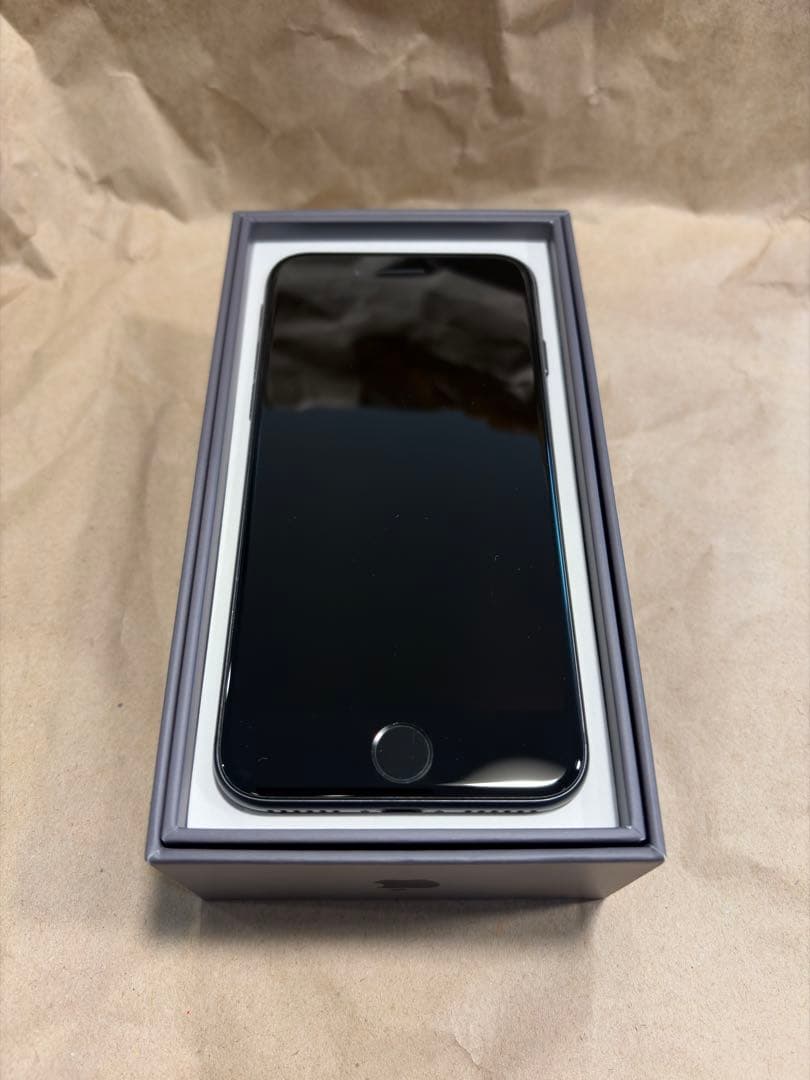 【美品】Apple iPhone8 64GB スペースグレー バッテリー93%