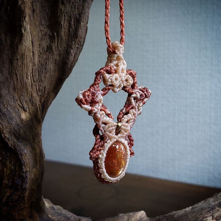 日長石「サンストーン 」マクラメ編みネックレス