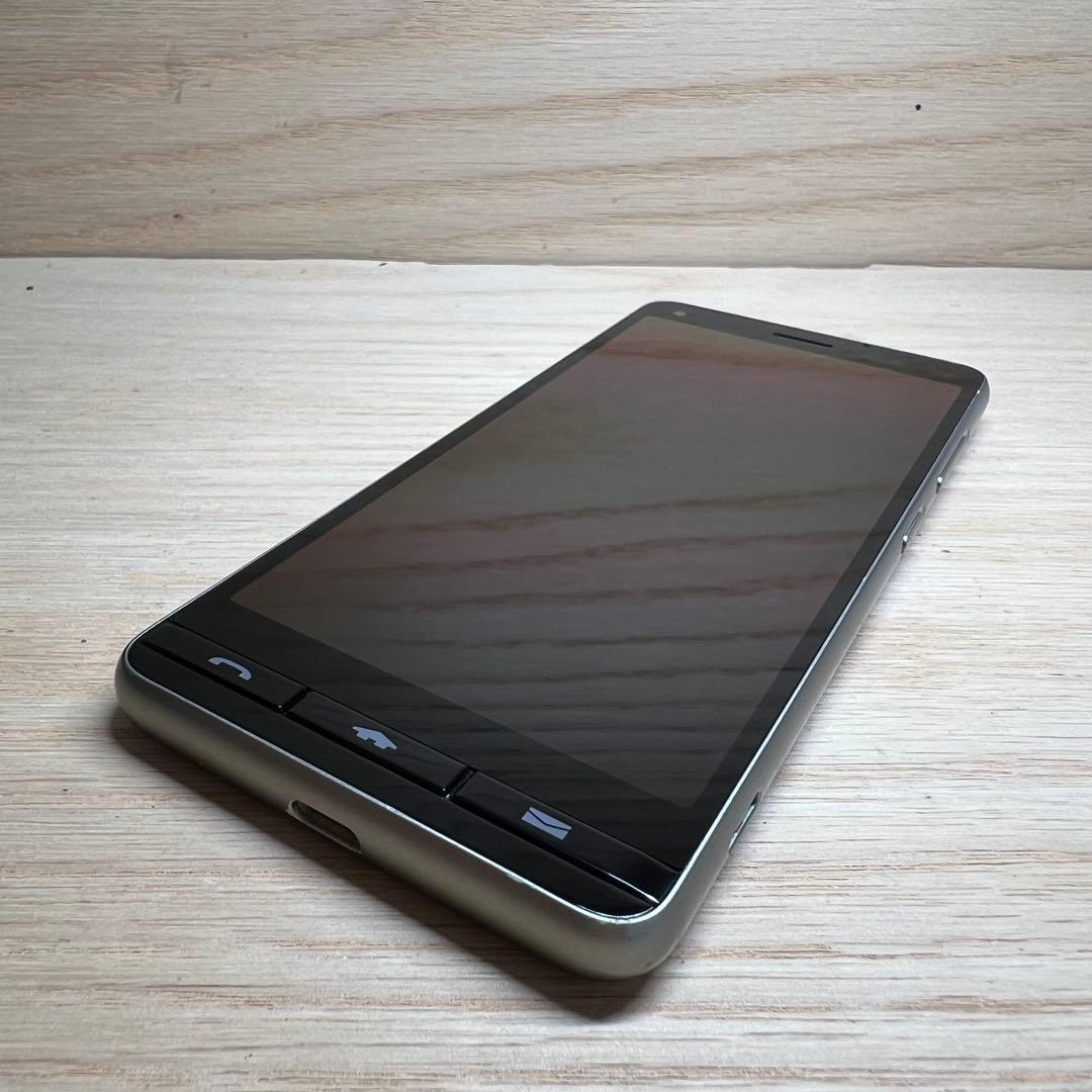 京セラ BASIO4 本体 Y116