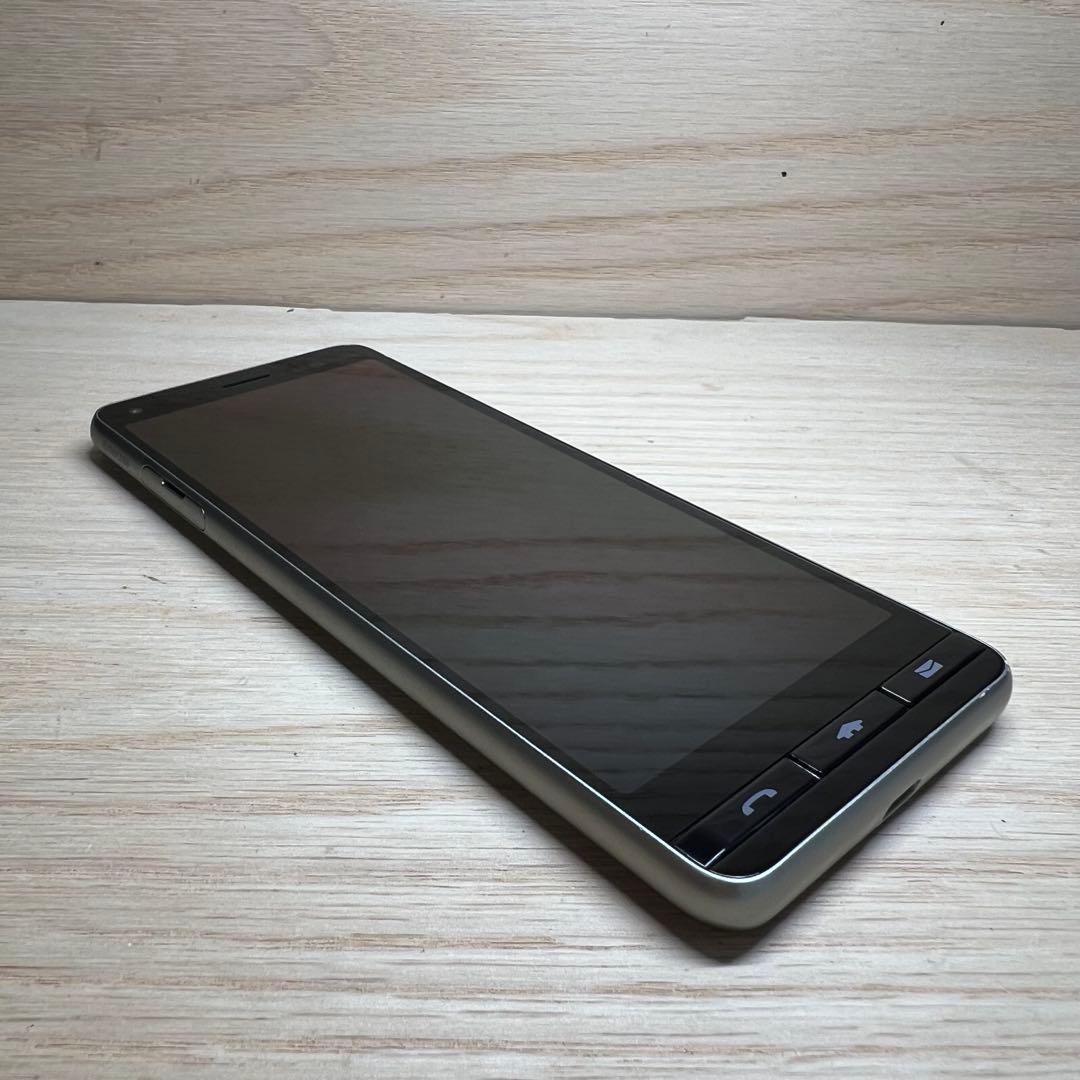 京セラ BASIO4 本体 Y116