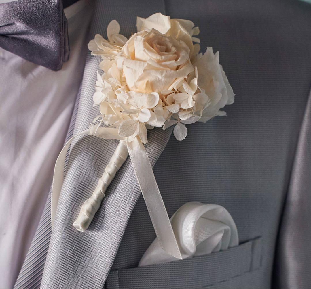 【ほぼ新品】白いバラのラウンドブーケ・ブートニア