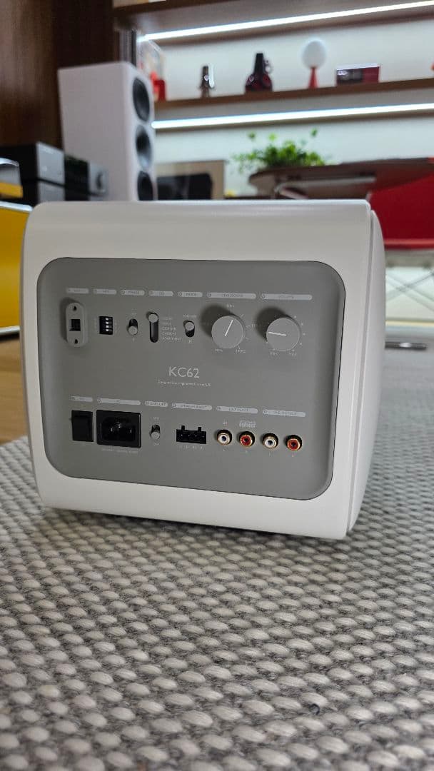 KEF KC62 サブウーファー ホワイト