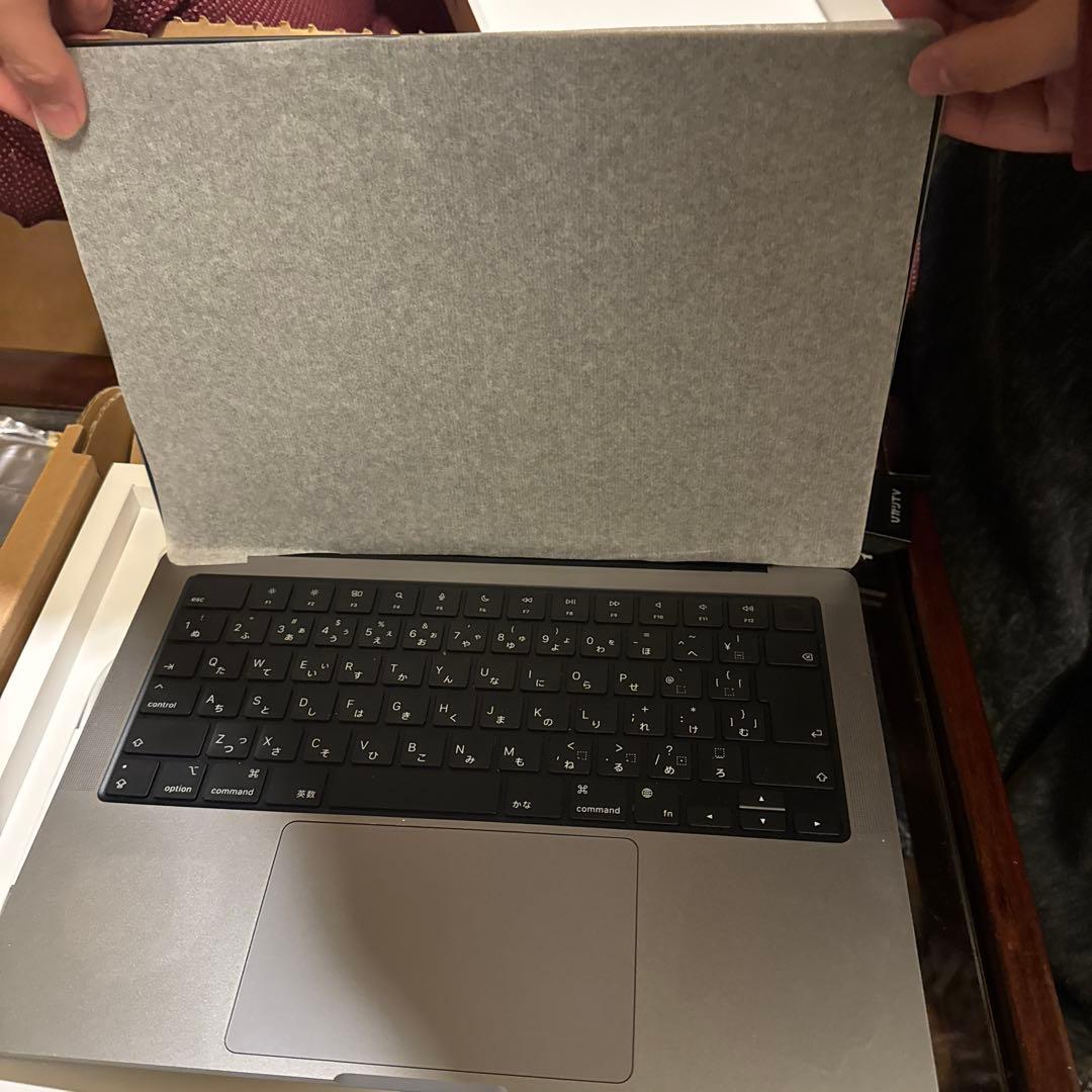 MacBook本体 Apple MacBook Pro (M1 Pro) 1TB